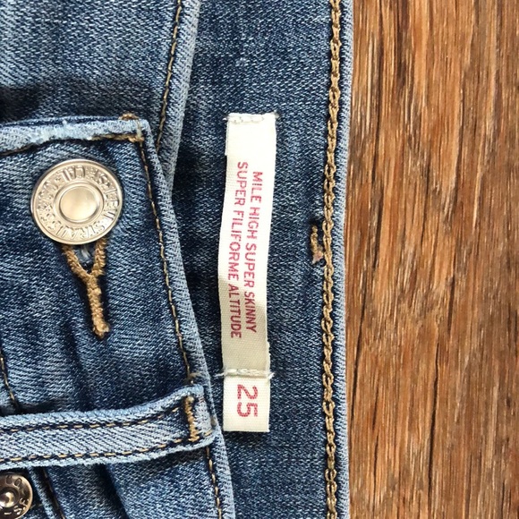 Levi mile high supper skinny! size-25 - Picture 2 of 3
